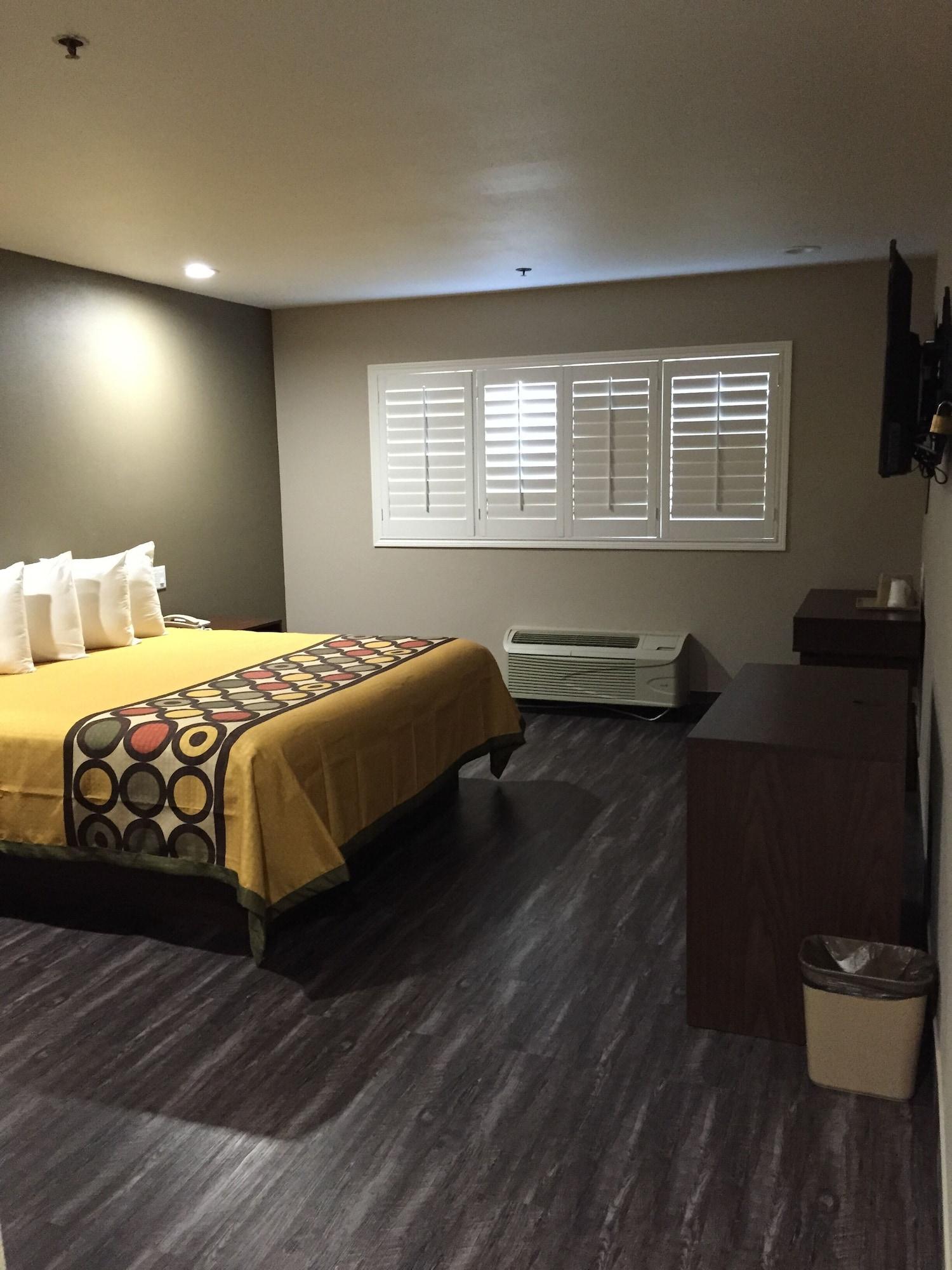 Super 8 By Wyndham National City Chula Vista Eksteriør billede