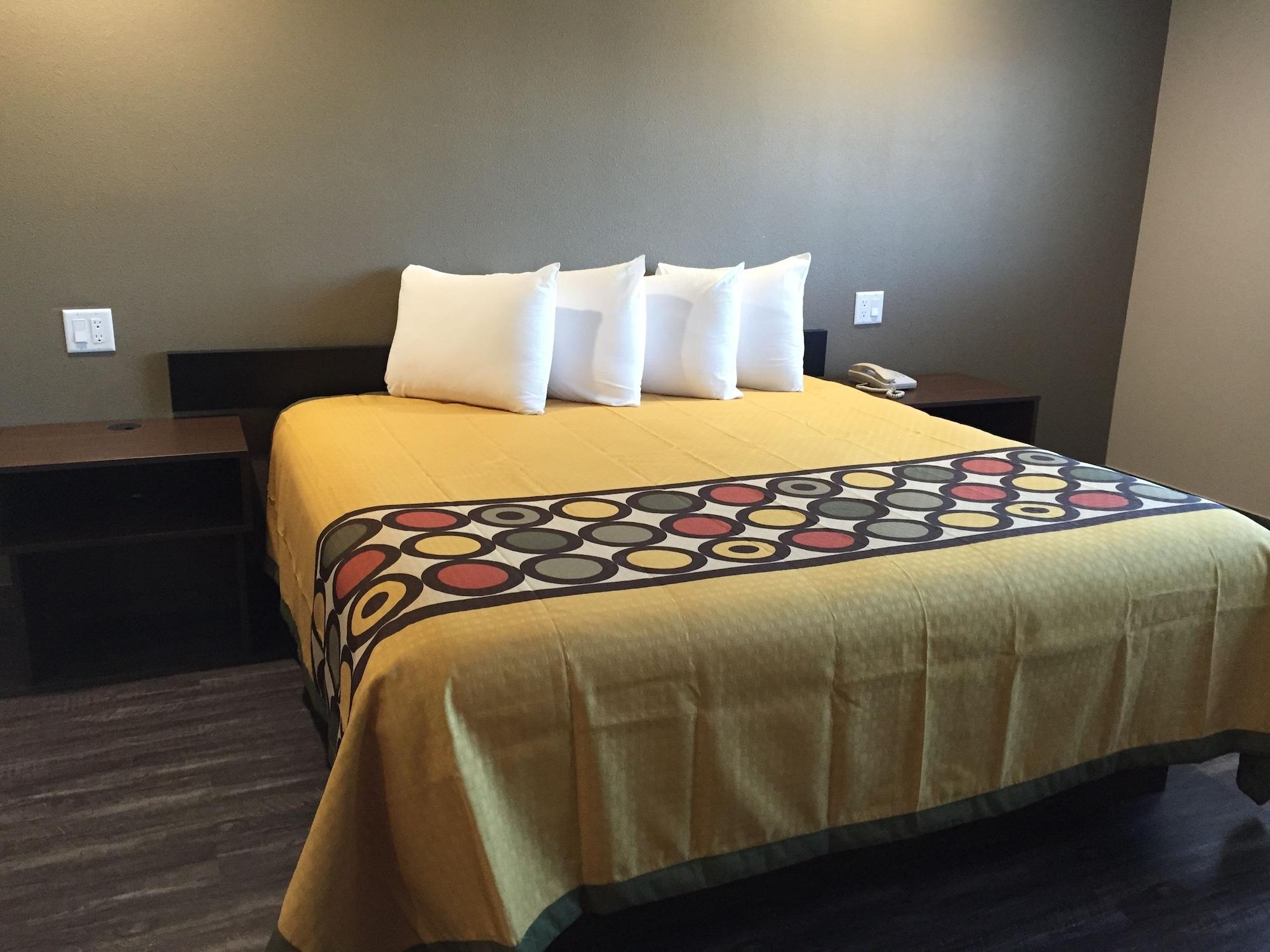 Super 8 By Wyndham National City Chula Vista Eksteriør billede