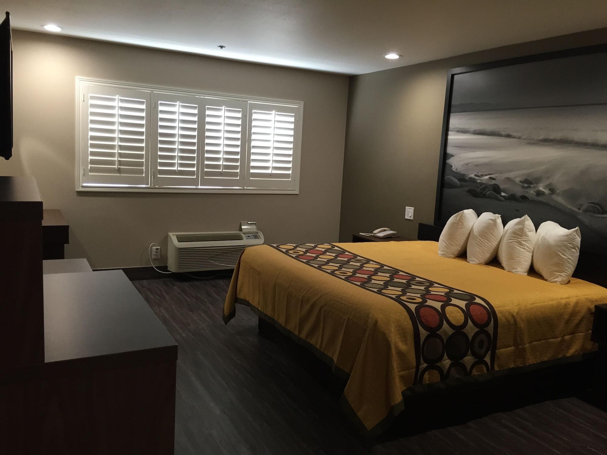 Super 8 By Wyndham National City Chula Vista Eksteriør billede