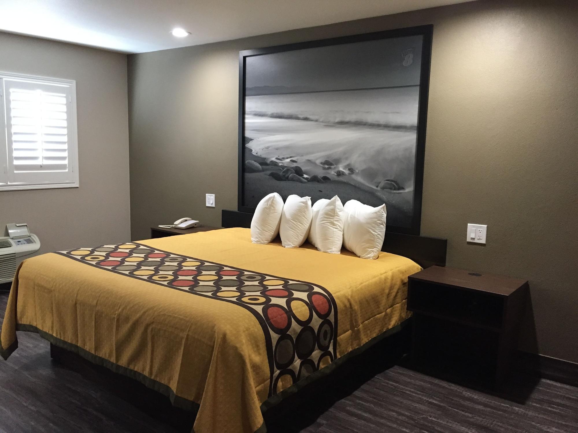Super 8 By Wyndham National City Chula Vista Eksteriør billede