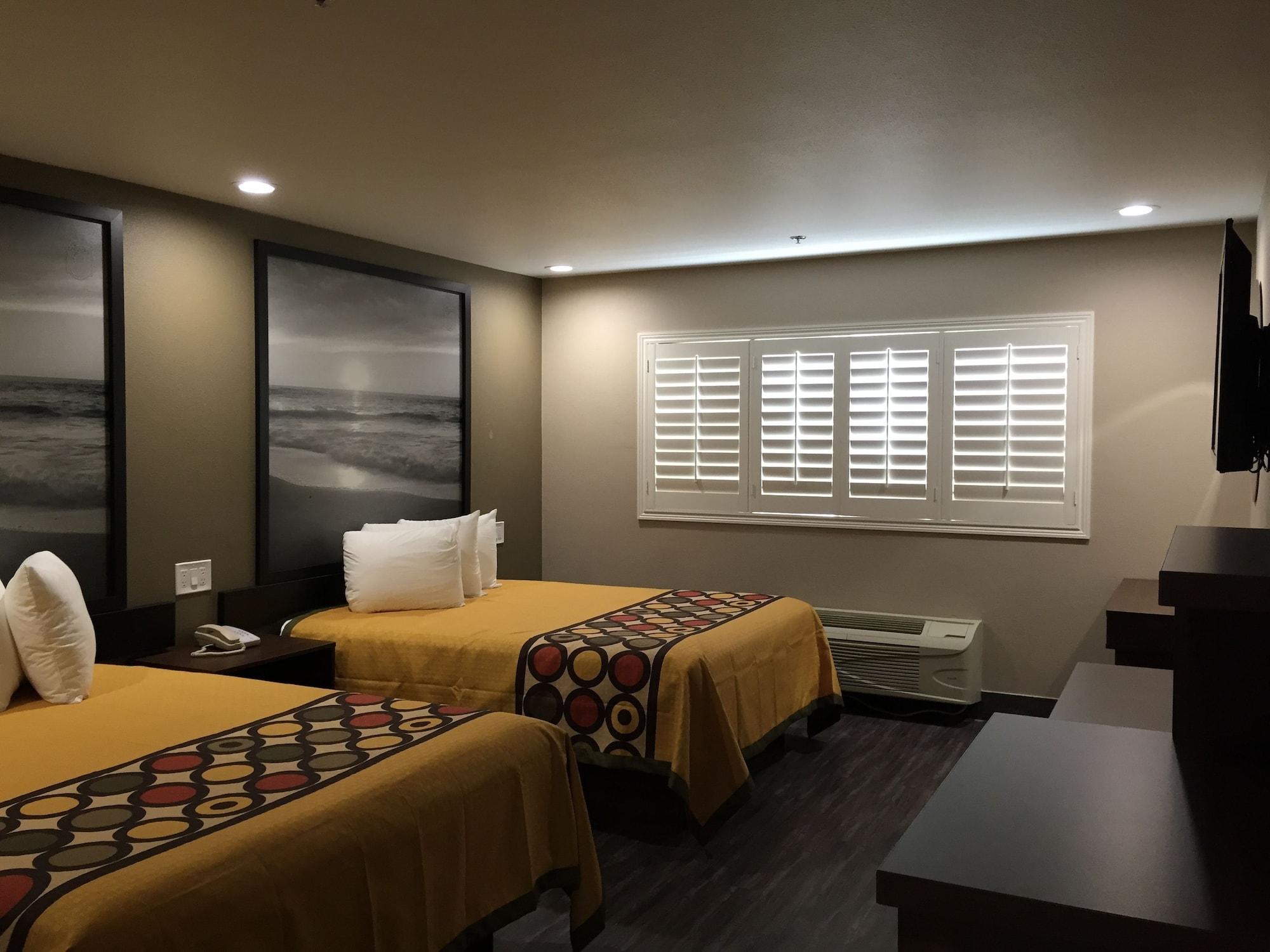 Super 8 By Wyndham National City Chula Vista Eksteriør billede
