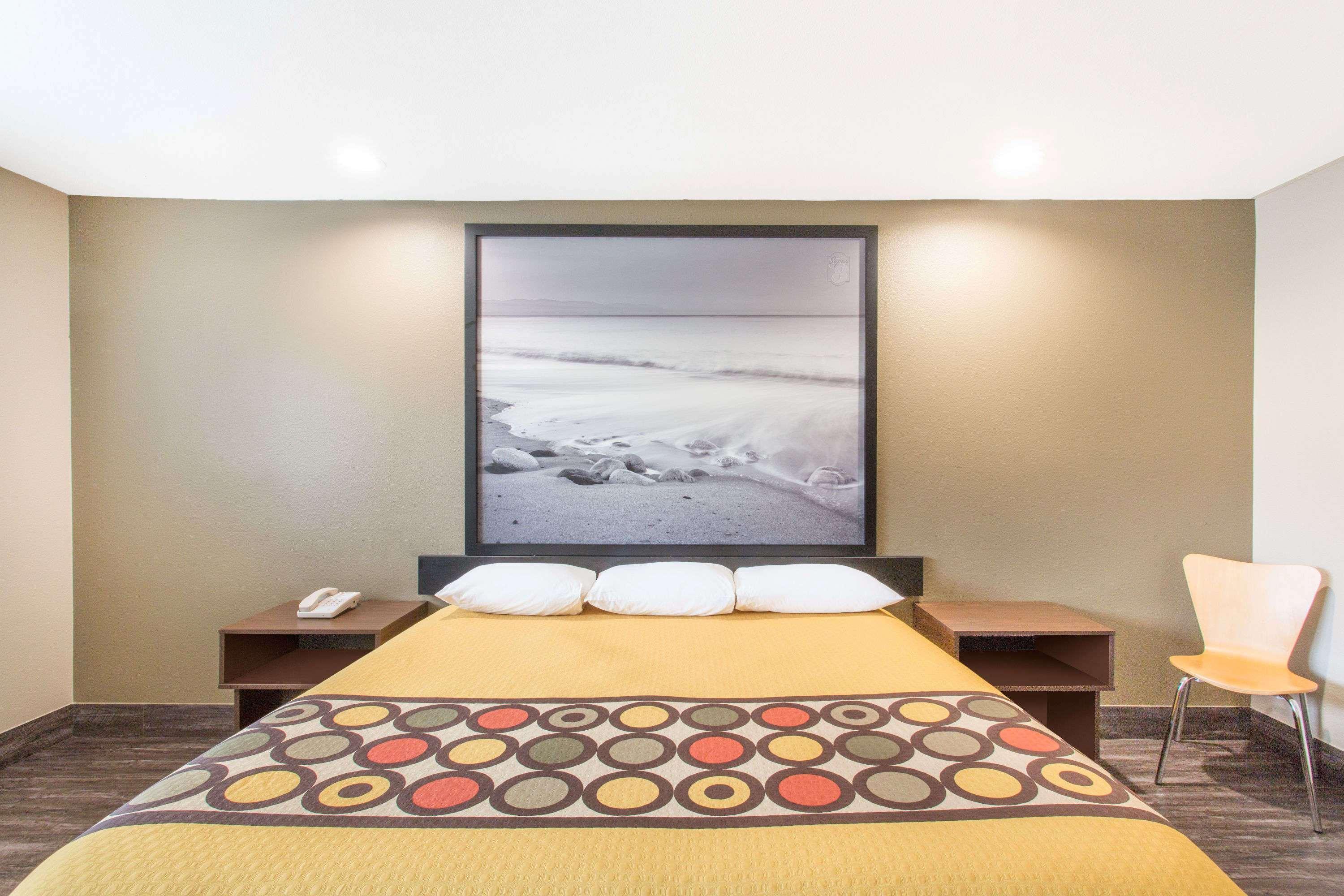 Super 8 By Wyndham National City Chula Vista Eksteriør billede