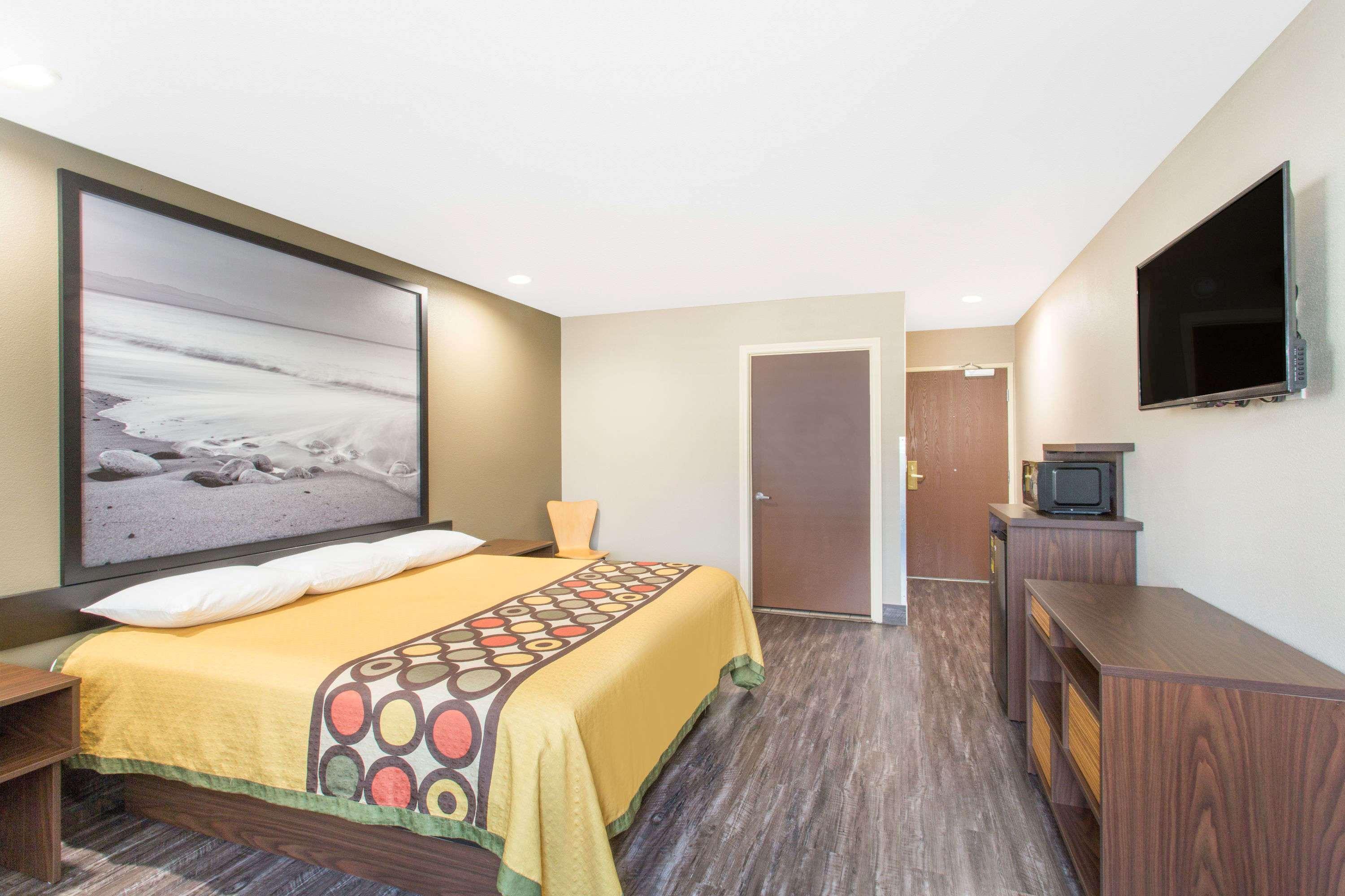 Super 8 By Wyndham National City Chula Vista Eksteriør billede