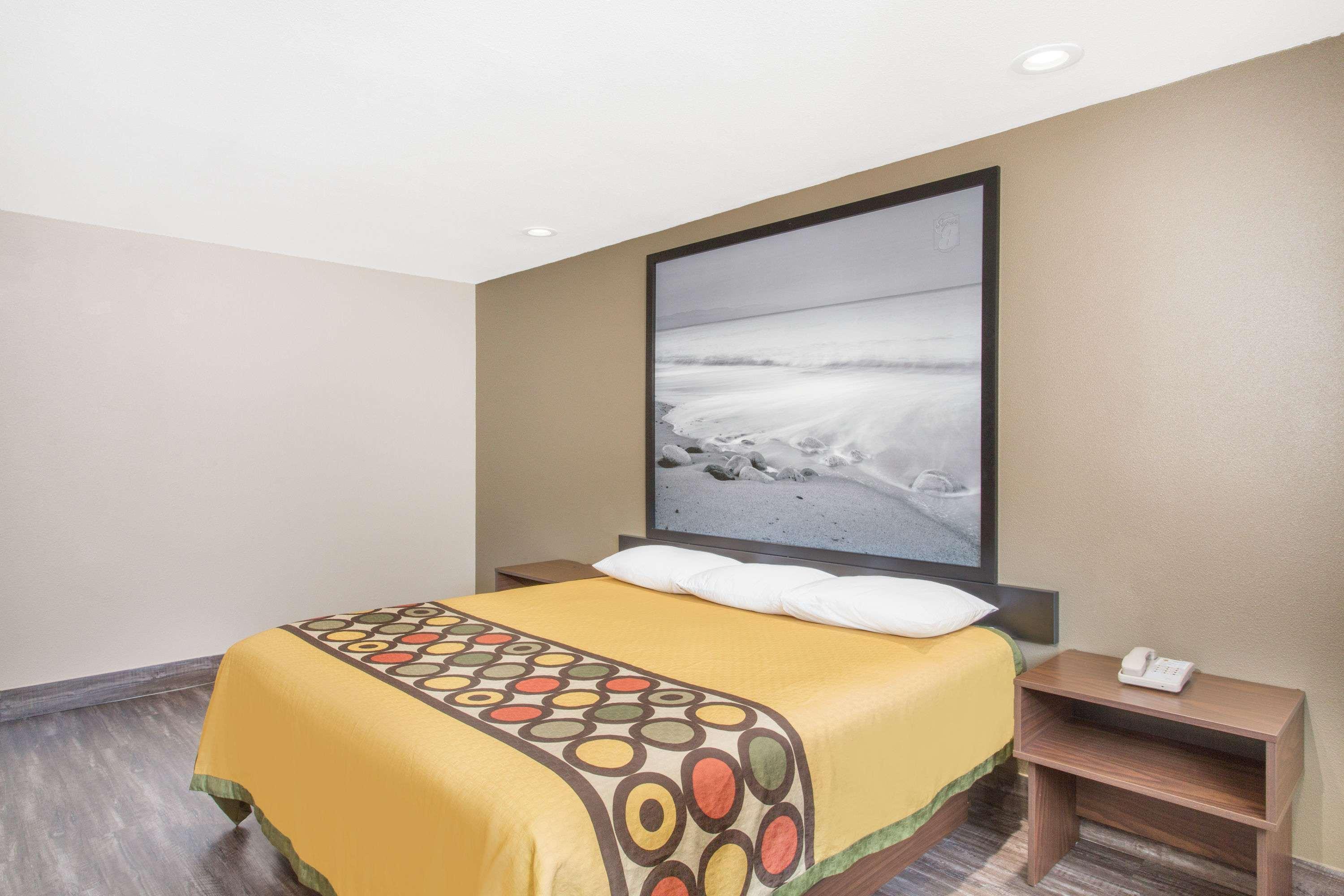 Super 8 By Wyndham National City Chula Vista Eksteriør billede